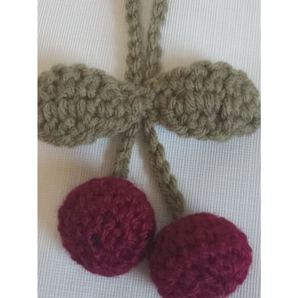 Handmade Acyrlic Crochet Leaf and Cherries Adjustable Hanging Vine Decoration - Picture 5 of 8
